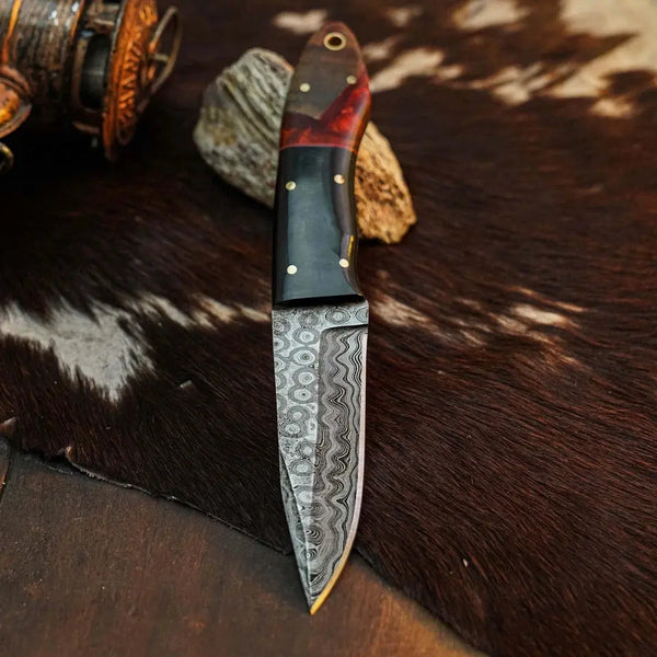 Load image into Gallery viewer, 7.8" Handmade Damascus Skinner Knife – Full Tang Resin Handle & Sheath