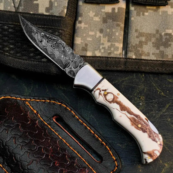 Load image into Gallery viewer, Damascus San Mai Pocket Knife with Resin Handle
