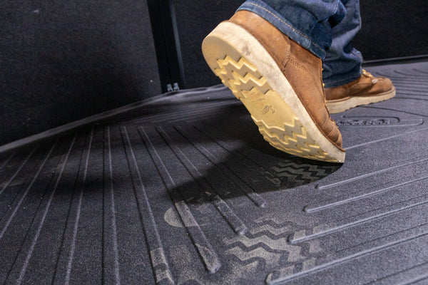Load image into Gallery viewer, Orion 68 Rubber Floor Mat
