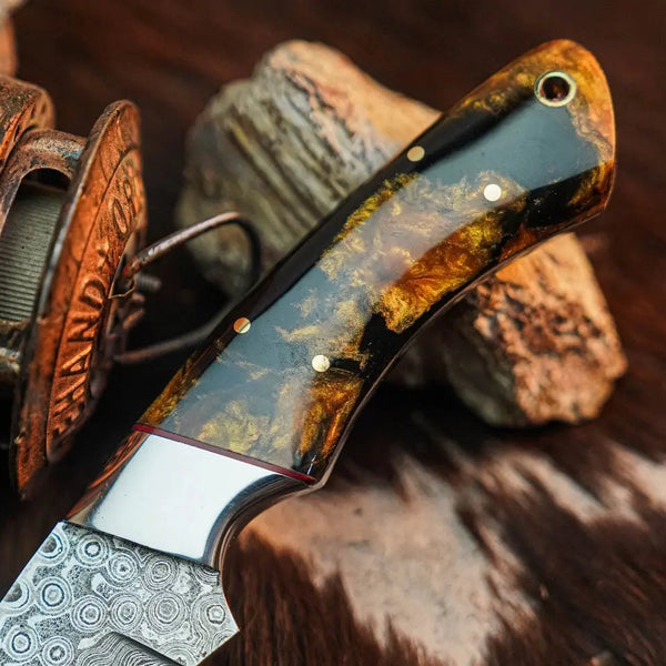 Load image into Gallery viewer, 8.3" Handmade Damascus Hunting Knife – Full Tang Resin Handle
