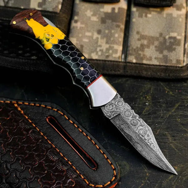 Load image into Gallery viewer, Damascus San Mai Hunting Knife with Wood &amp; Resin Handle
