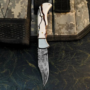 Damascus San Mai Hunting Knife with Resin Handle
