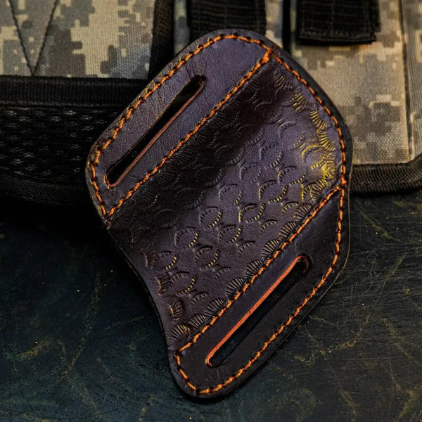 Load image into Gallery viewer, Damascus San Mai Hunting Knife with Resin Handle
